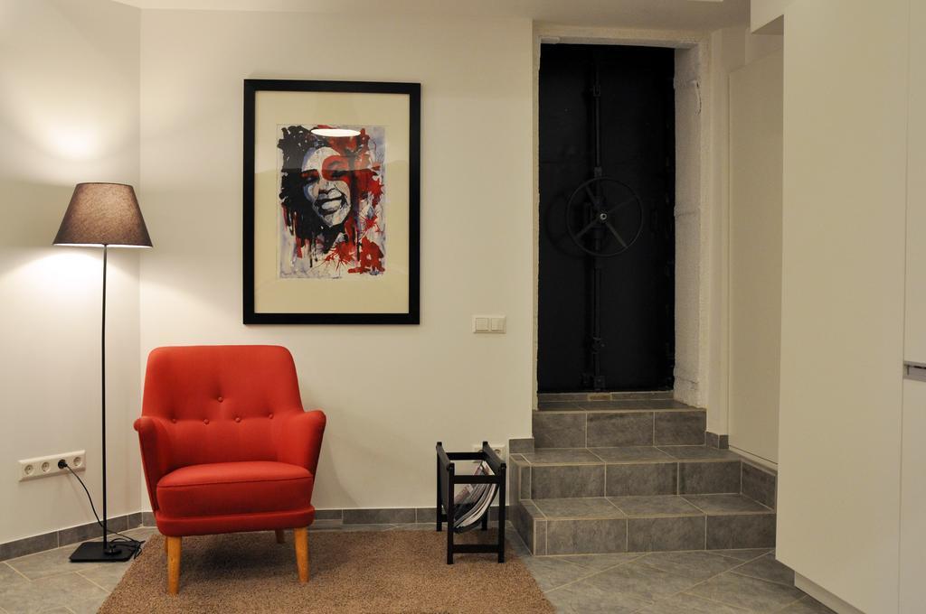 Bomb Shelter Apartment Vilna Habitación foto